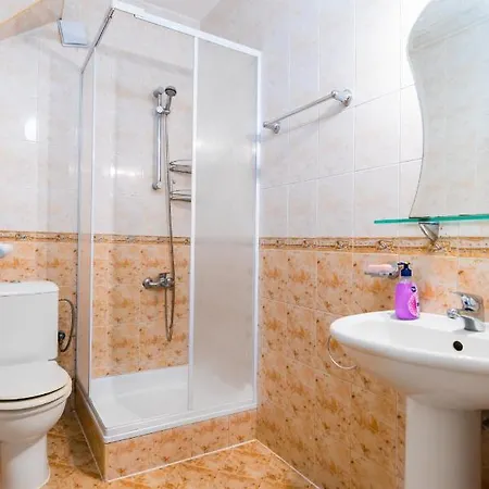 Centrally Located 2bd Flat *