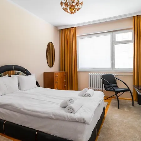 Centrally Located 2bd Flat Apartman