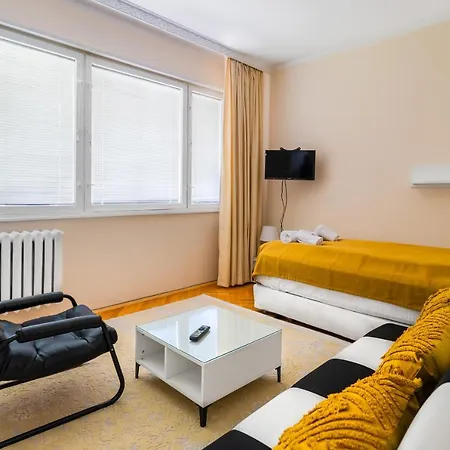Centrally Located 2bd Flat