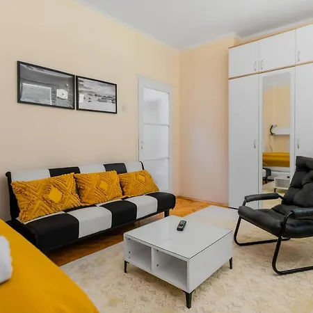 Centrally Located 2bd Flat סופיה