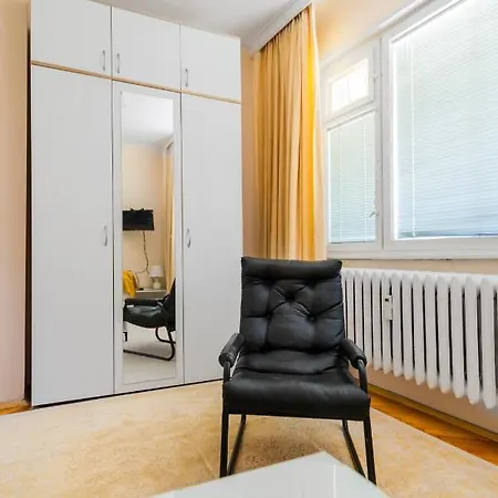 Centrally Located 2bd Flat
