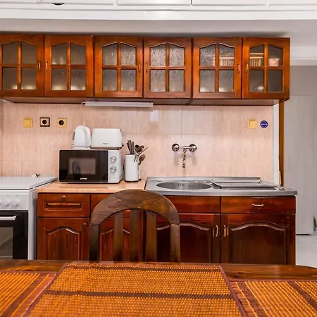 Centrally Located 2bd Flat София